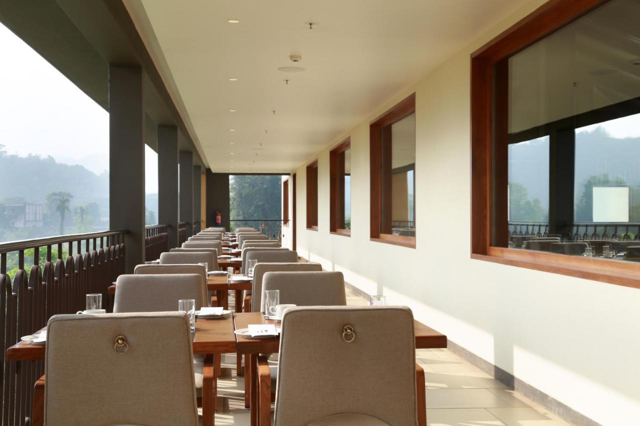 Club Mahindra Assonora Hotel Exterior photo