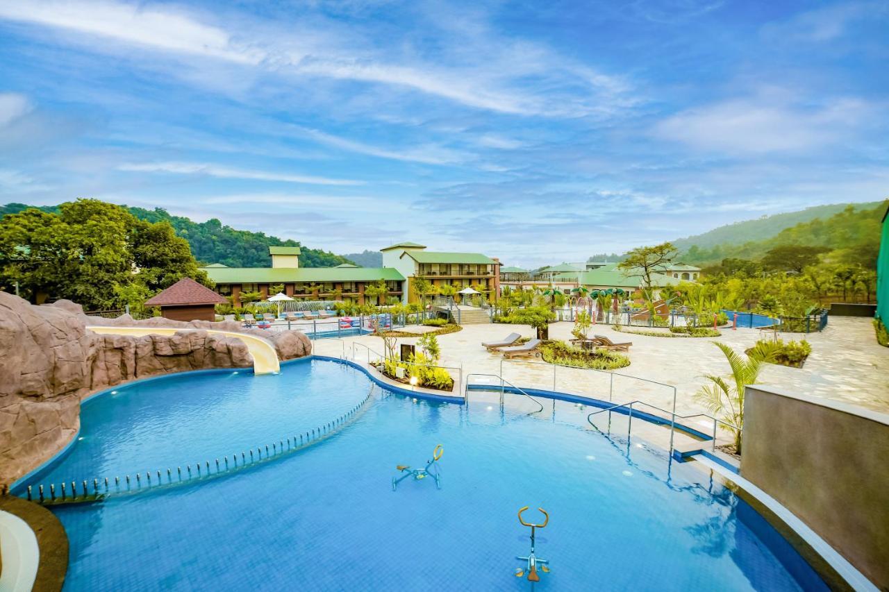 Club Mahindra Assonora Hotel Exterior photo